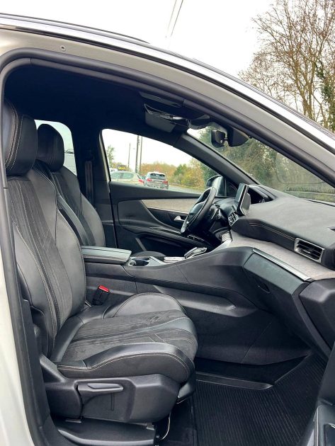 PEUGEOT 5008 II 1.5 HDi 130Ch EAT8 FINITION GT