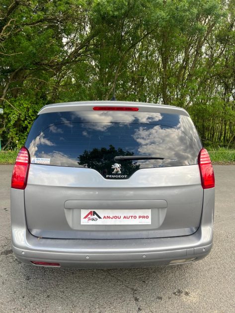 PEUGEOT 5008 2014