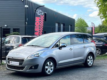 PEUGEOT 5008 2014