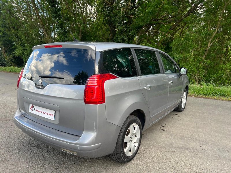 PEUGEOT 5008 2014