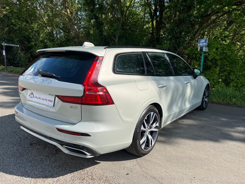 VOLVO V60 2021