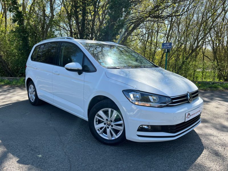 VOLKSWAGEN TOURAN 2020