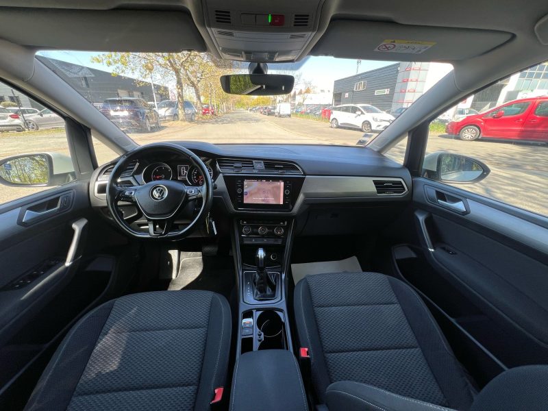 VOLKSWAGEN TOURAN 2020