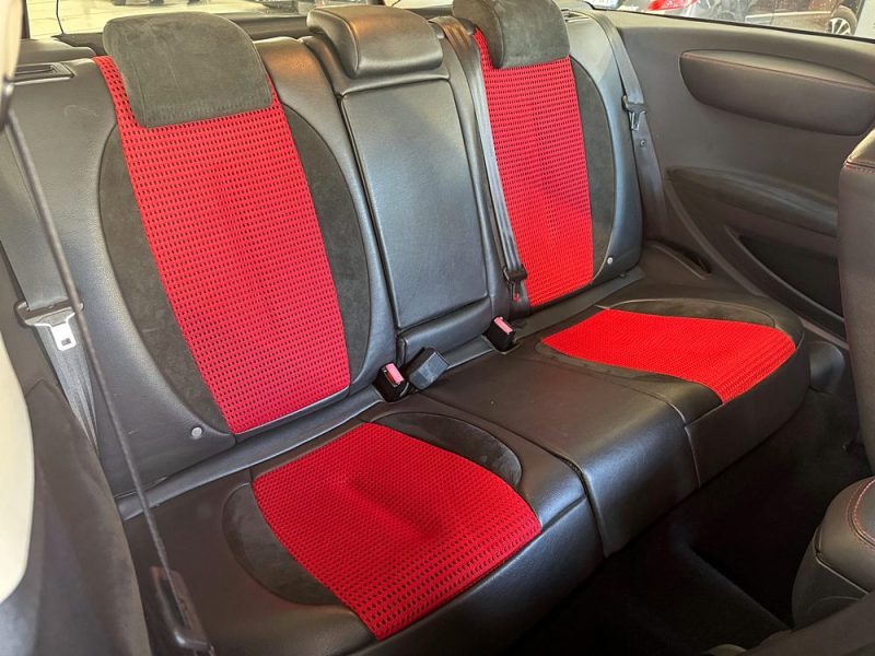 CITROEN  C4 COUPE  1.6 HDI 110 SEBASTIEN LOEB 