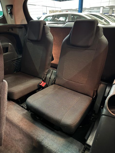 PEUGEOT 5008 2.0 HDI 150 Allure