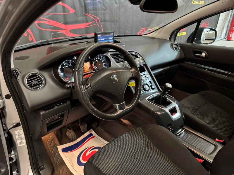 PEUGEOT 5008 2.0 HDI 150 Allure