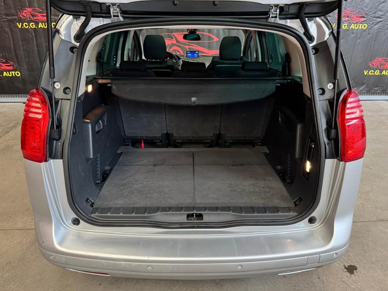 PEUGEOT 5008 2.0 HDI 150 Allure