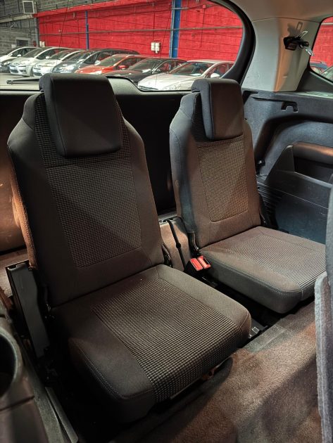 PEUGEOT 5008 2.0 HDI 150 Allure