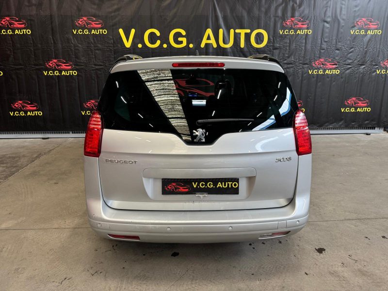 PEUGEOT 5008 2.0 HDI 150 Allure