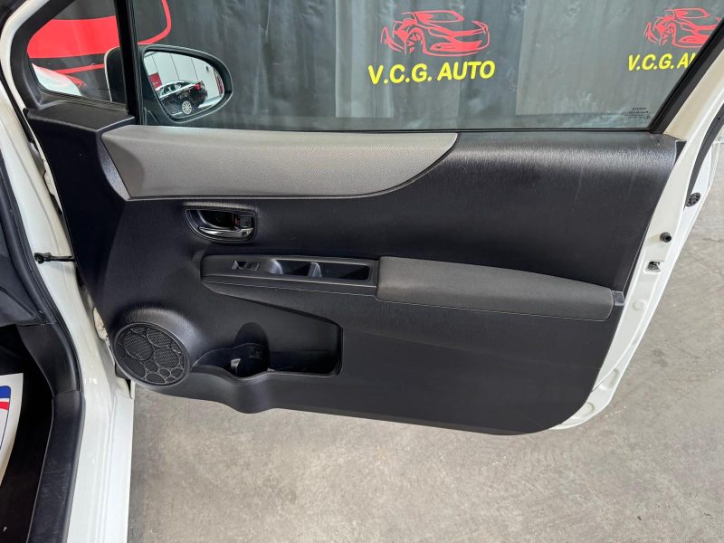 TOYOTA YARIS 1.4 D4D 90 Dynamic 