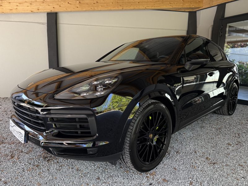 PORSCHE CAYENNE COUPE E-HYBRID 462 CV 1 ère Main 