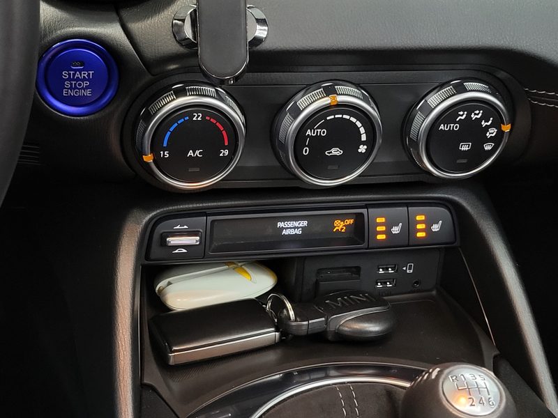 MAZDA MX-5 ND RF 2.0 SkyActiv-G 184cv Sélection Récaro BVM6