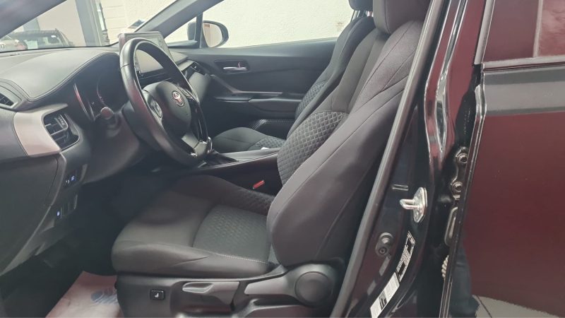 TOYOTA C-HR 2021