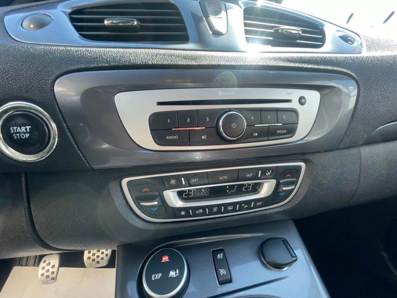 RENAULT MEGANE SCENIC 2015 XMOD BOSE 1.2i - 16V TCE 130CV CRIT'AIR 1