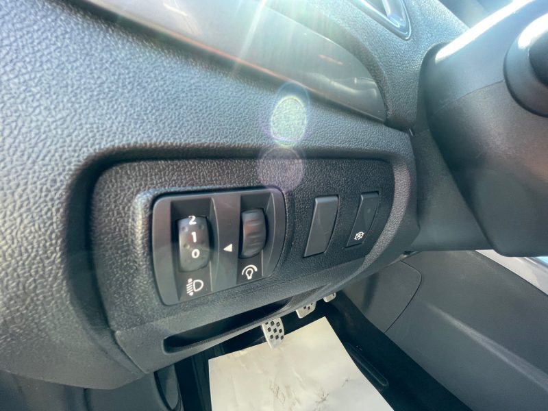 RENAULT MEGANE SCENIC 2015 XMOD BOSE 1.2i - 16V TCE 130CV CRIT'AIR 1