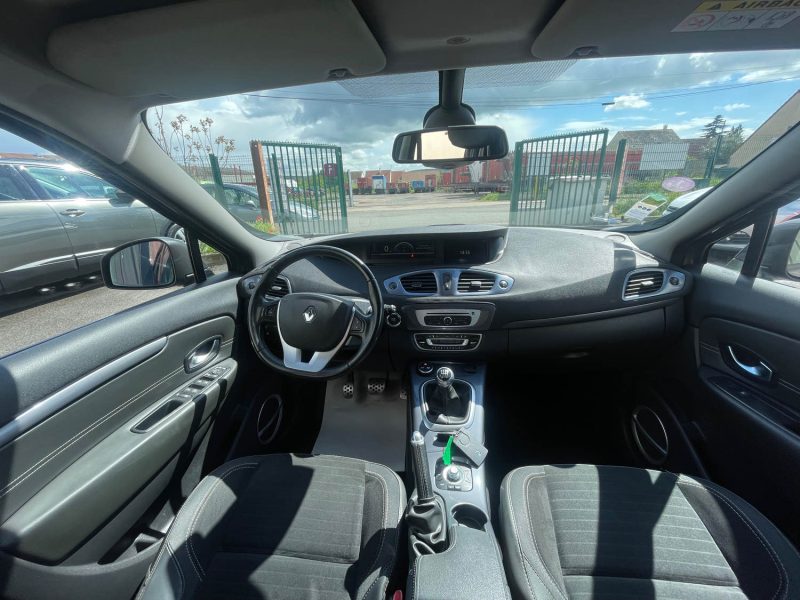 RENAULT MEGANE SCENIC 2015 XMOD BOSE 1.2i - 16V TCE 130CV CRIT'AIR 1