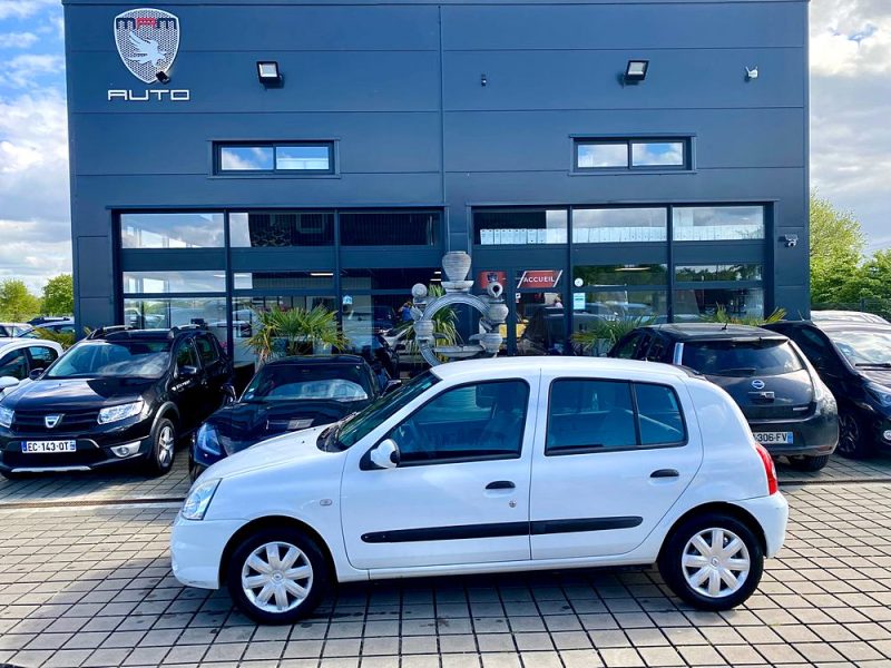 RENAULT CLIO 2009 1.2i - 8V