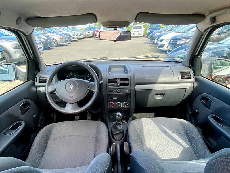 RENAULT CLIO 2009 1.2i - 8V