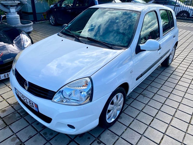 RENAULT CLIO 2009 1.2i - 8V