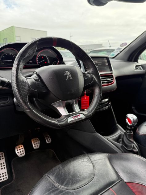 PEUGEOT 208 GTI 200 cv