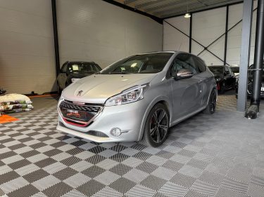 PEUGEOT 208 GTI 200 cv