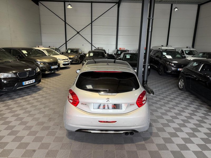 PEUGEOT 208 GTI 200 cv