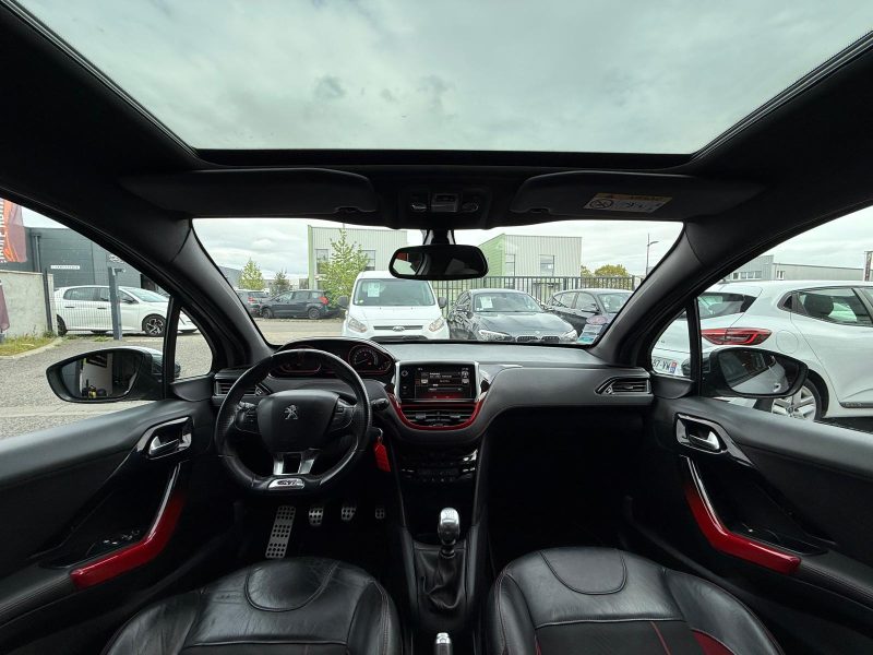 PEUGEOT 208 GTI 200 cv