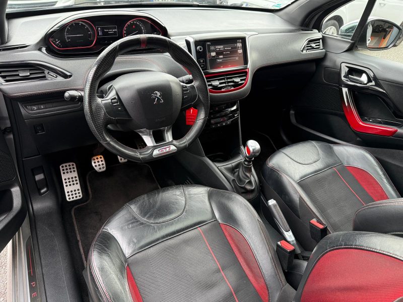 PEUGEOT 208 GTI 200 cv