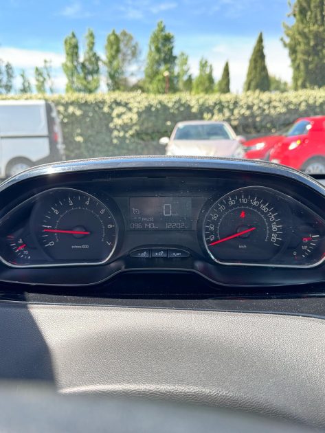 PEUGEOT  208 2012 Active 1.4 Vti 95cv / Moteur à Chaine ! / CT OK / Révisée 