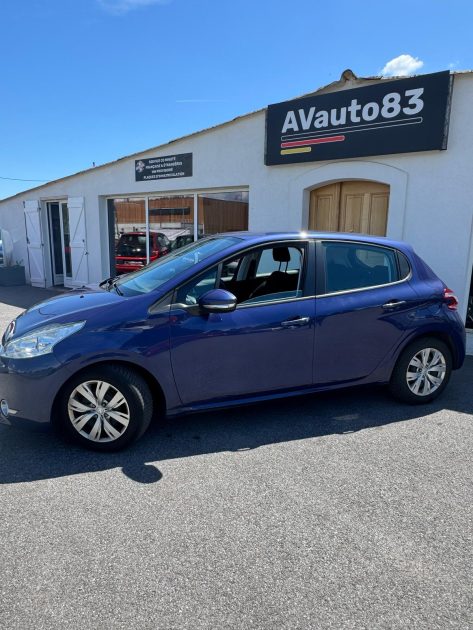 PEUGEOT  208 2012 Active 1.4 Vti 95cv / Moteur à Chaine ! / CT OK / Révisée 