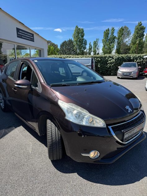 PEUGEOT 208 2012 Active 1.4 VTI 95CV / Moteur à Chaine ! / CT OK / Révisée 