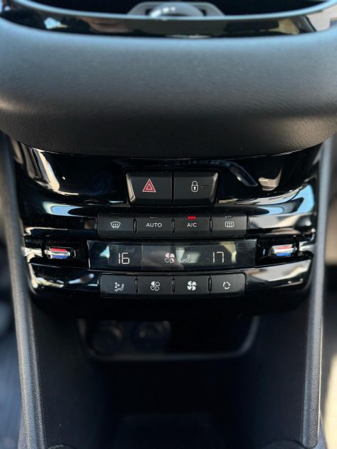 PEUGEOT 208 2012 Active 1.4 VTI 95CV / Moteur à Chaine ! / CT OK / Révisée 