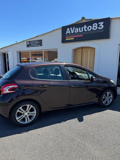 PEUGEOT 208 2012 Active 1.4 VTI 95CV / Moteur à Chaine ! / CT OK / Révisée 