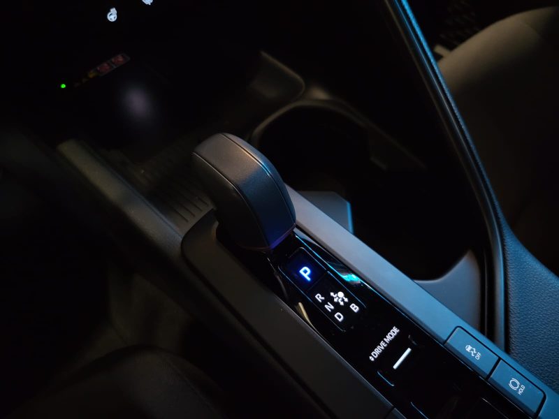 TOYOTA C-HR 1.8 140 DESIGN NG23 / VOLANT CHAUFFANT / SIEGES CHAUFFANTS / REGULATEUR ADAPTATIF