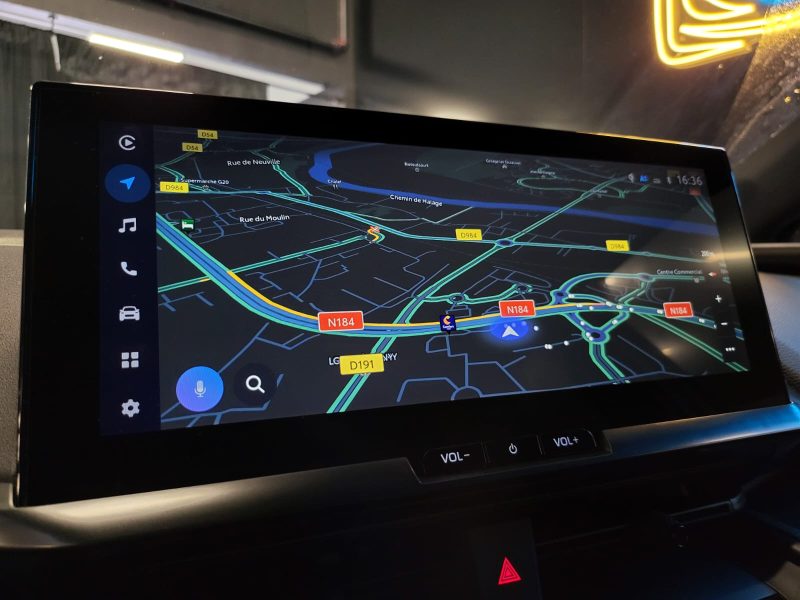 TOYOTA C-HR 1.8 140 DESIGN NG23 / VOLANT CHAUFFANT / SIEGES CHAUFFANTS / REGULATEUR ADAPTATIF