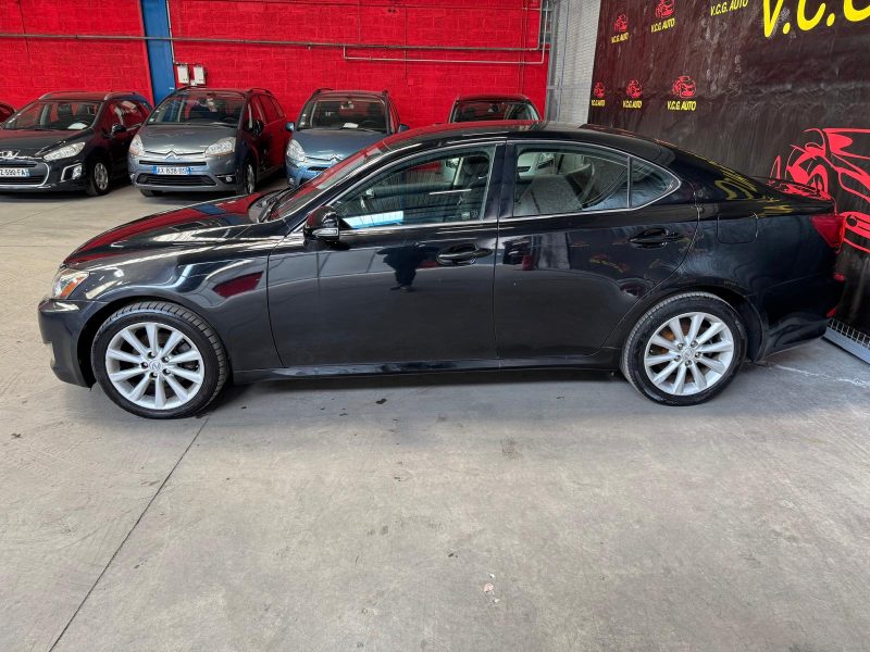LEXUS IS220 220D 2.2D 177 LUXE