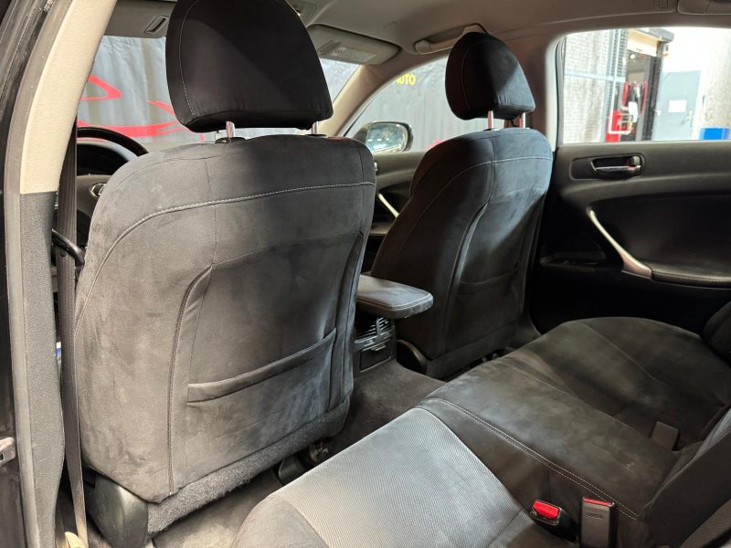 LEXUS IS220 220D 2.2D 177 LUXE