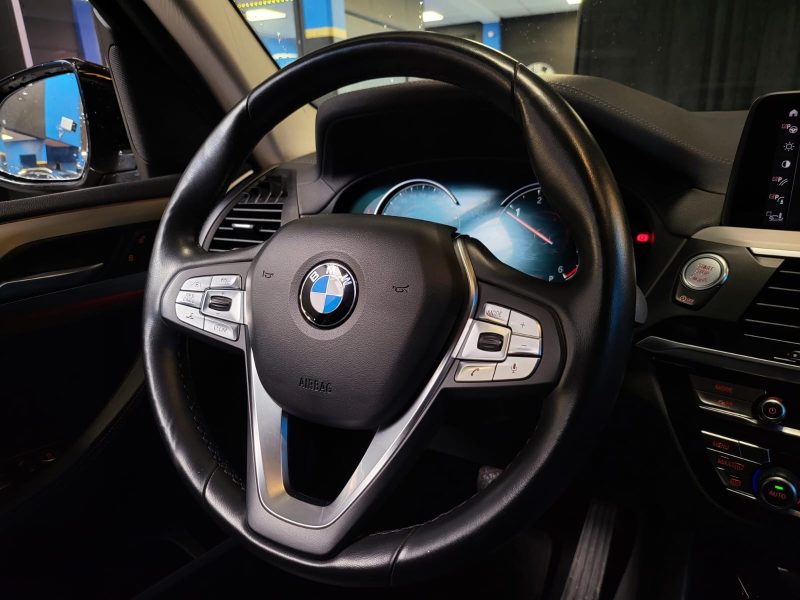BMW X3 20d xDrive 190cv LUXURY / TOIT OUVRANT / SIEGES ELECTRIQUES / CAMERA 360° / CARPLAY / AFFICHA