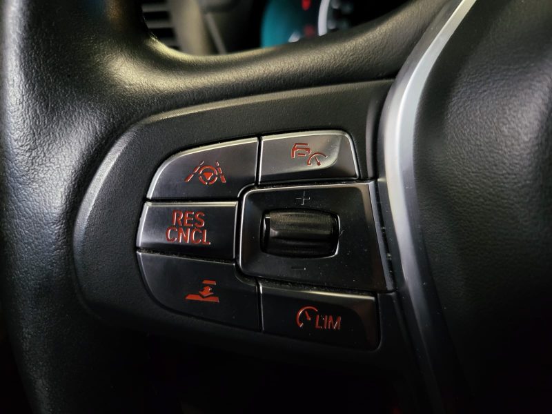 BMW X3 20d xDrive 190cv LUXURY / TOIT OUVRANT / SIEGES ELECTRIQUES / CAMERA 360° / CARPLAY / AFFICHA