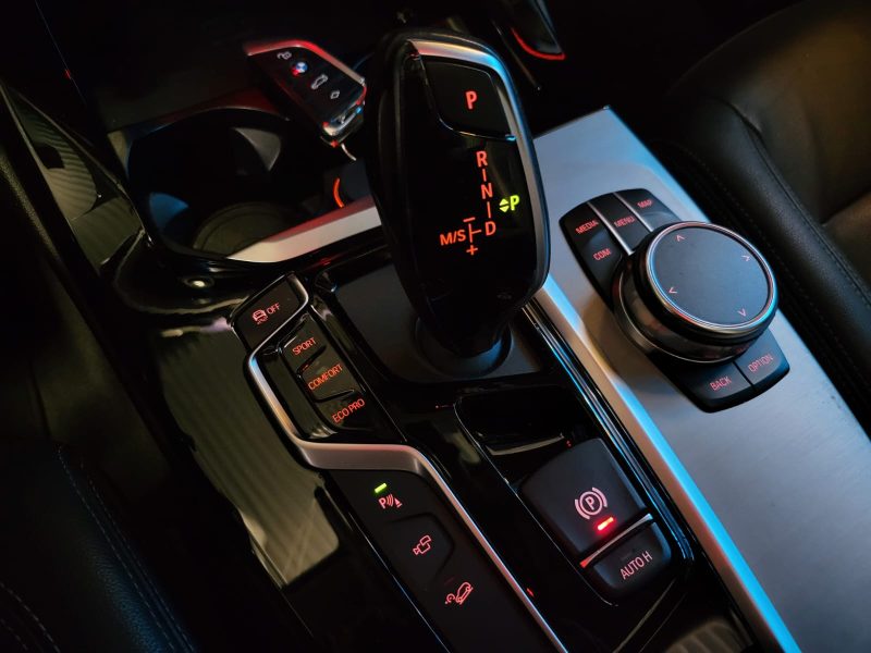 BMW X3 20d xDrive 190cv LUXURY / TOIT OUVRANT / SIEGES ELECTRIQUES / CAMERA 360° / CARPLAY / AFFICHA