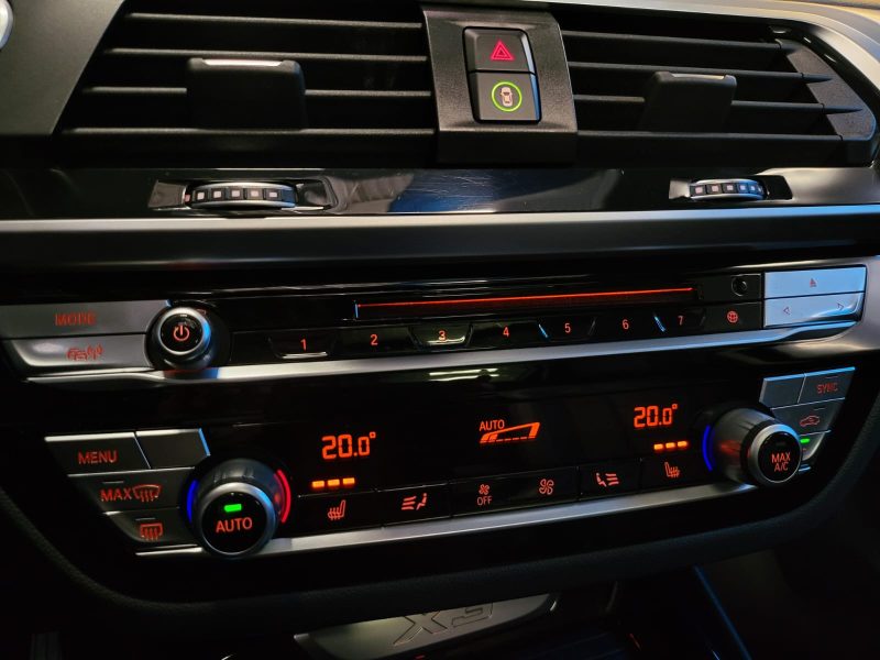 BMW X3 20d xDrive 190cv LUXURY / TOIT OUVRANT / SIEGES ELECTRIQUES / CAMERA 360° / CARPLAY / AFFICHA