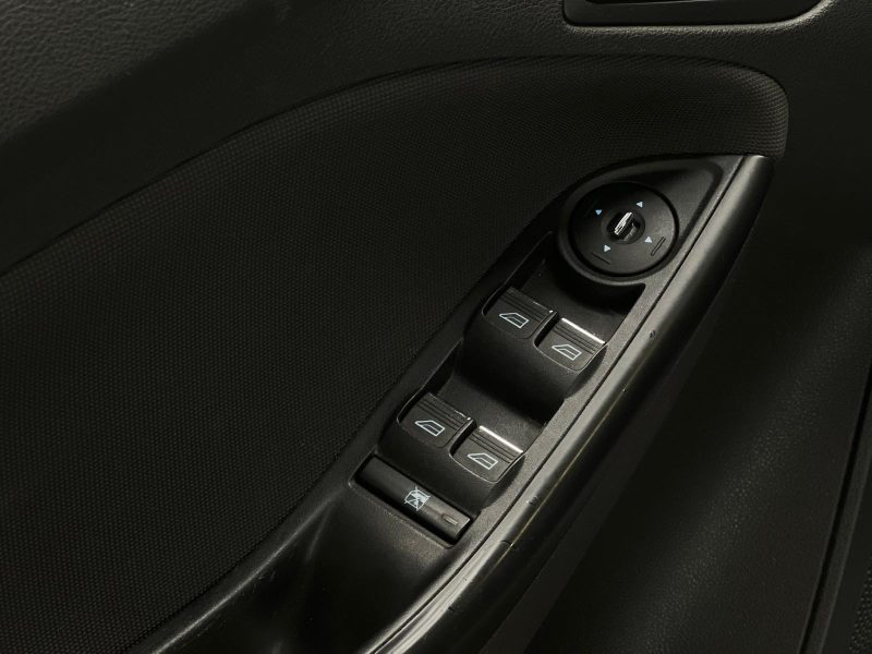 FORD FOCUS 1.6 TDCi 116CH CHAMPIONS EDITION