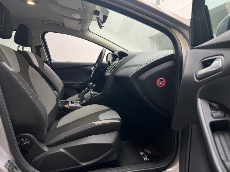 FORD FOCUS 1.6 TDCi 116CH CHAMPIONS EDITION