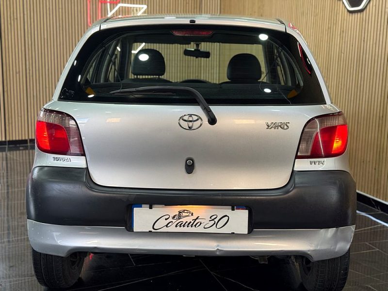 TOYOTA YARIS 2002