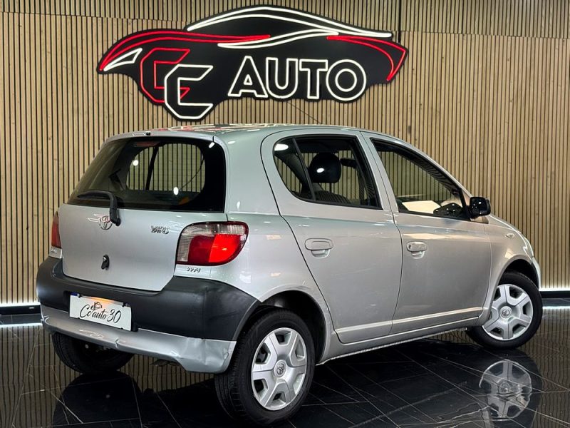 TOYOTA YARIS 2002