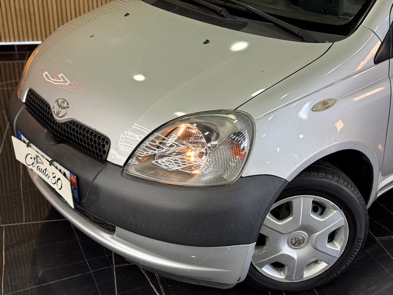 TOYOTA YARIS 2002
