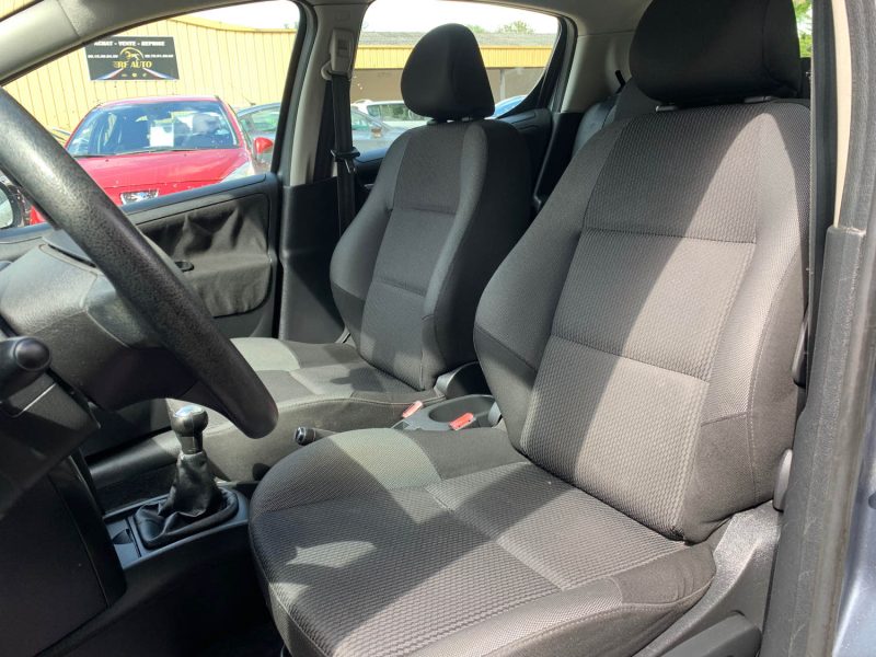 PEUGEOT 207 2010 1.4i