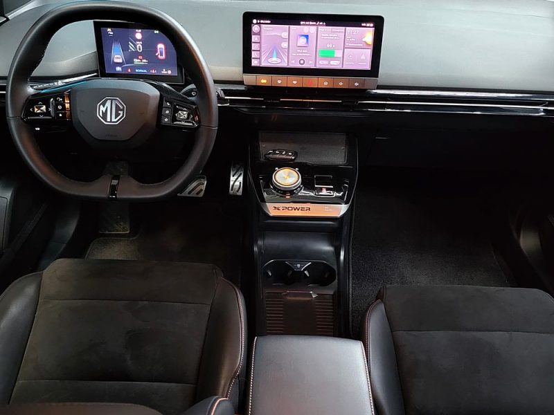 MG MG4 EV XPower 435 cv 4WD 