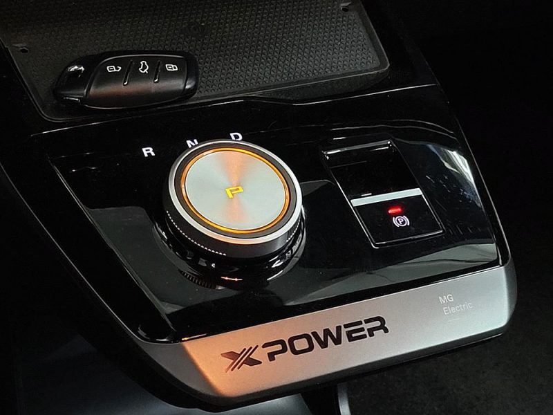 MG MG4 EV XPower 435 cv 4WD 