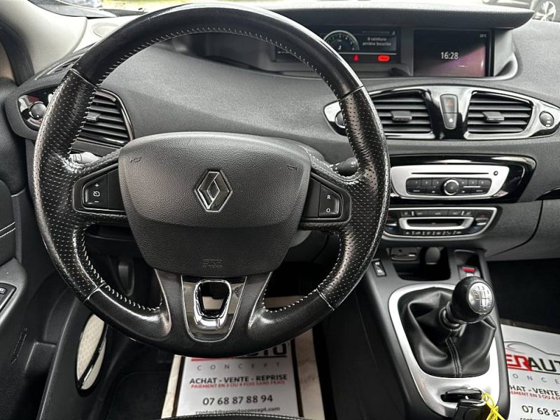 RENAULT MEGANE SCENIC III 2015
